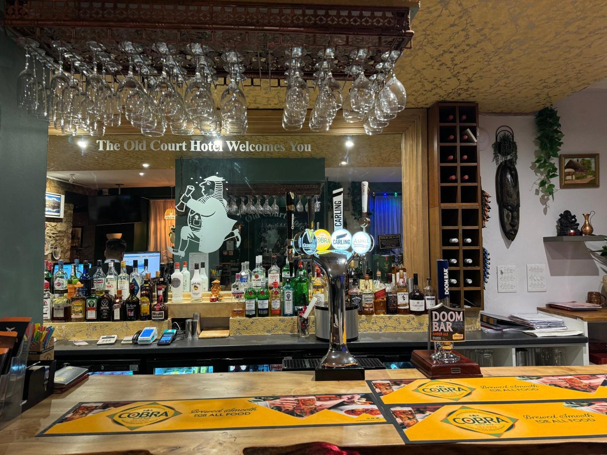 The Old Court Hotel Witney Eksteriør bilde